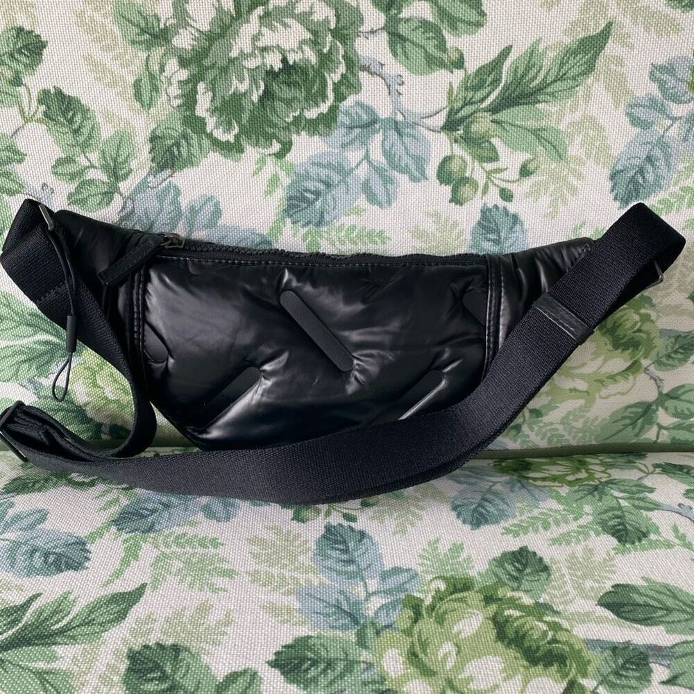 Markberg Denmark Halle MBG Bum Bag Quilted Puffer Bag Medium Recycled - Picture 2 of 14